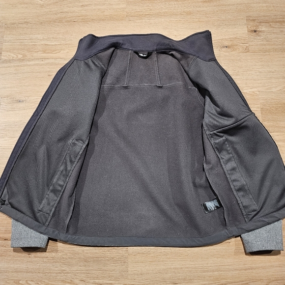 Men's TNF Windwall2 Jacket | Gray - Picture 3 of 7